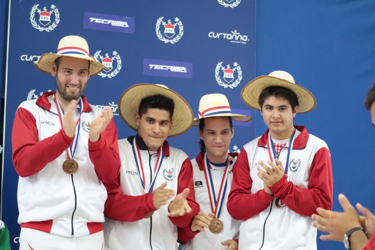 Paraguay ganó el bronce en el Campeonato de Esgrima - Versus