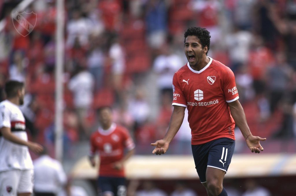 Independiente ofrece a Cecilio Domínguez a América para finiquitar el pleito legal por el traspaso del paraguayo